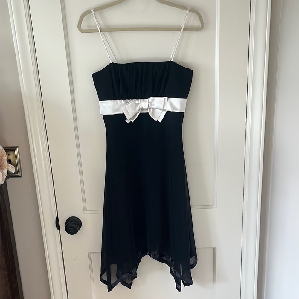 STAR VIXEN VTG Y2K short Asymmetrica Black Dress with White Bow M whimsigoth